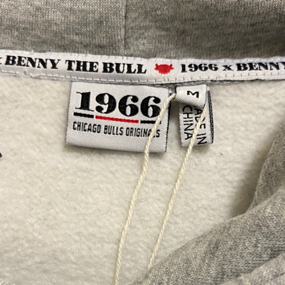 Gray Hoodie with Bull Design - Picture 5 of 11